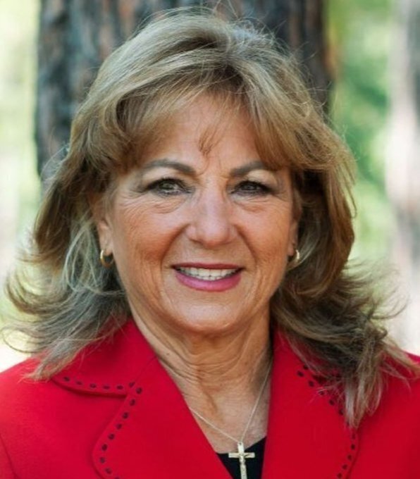 Sinda Hanson, Broker